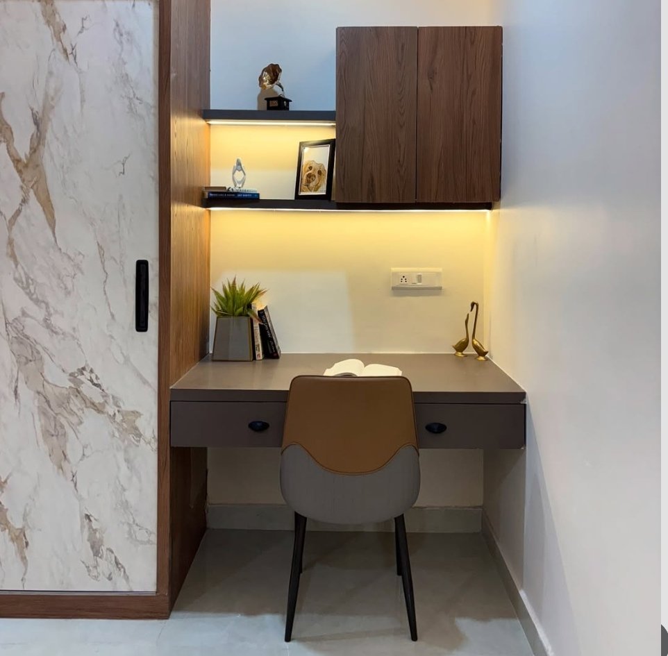 Home Cozy study corner